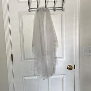 Sparkling wedding veil.